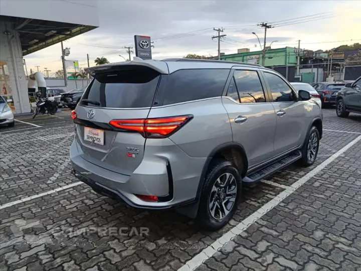 HILUX SW4 2.8 D-4D TURBO DIESEL SRX PLATINUM 4X4