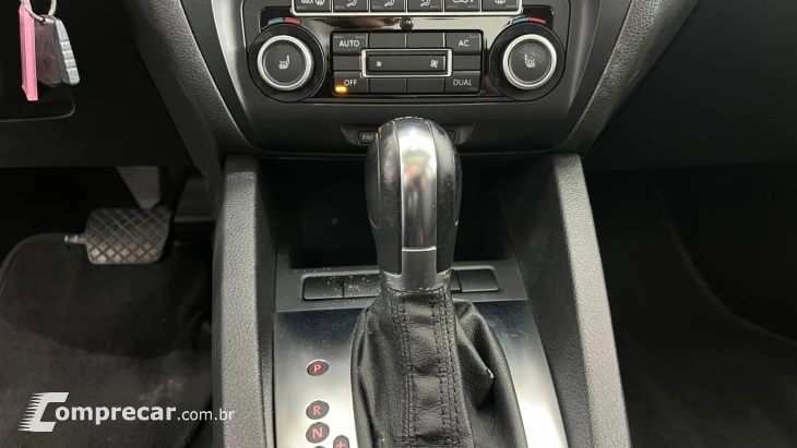 JETTA Highline 2.0 TSI 16V 4p Tiptronic
