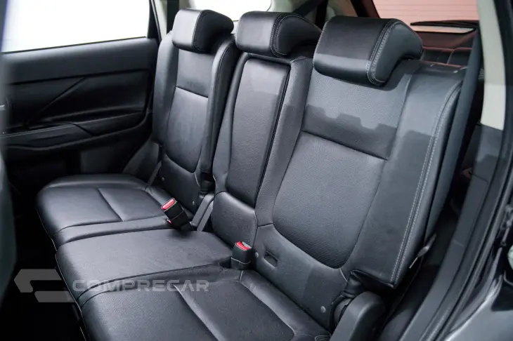 OUTLANDER 2.2 165cv Diesel Aut.