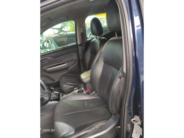 L200 TRITON 2.4 16V TURBO DIESEL SPORT HPE TOP CD 4P 4X4 AUT