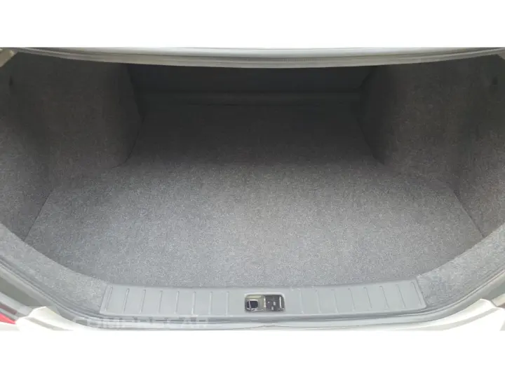 VERSA 1.6 16V FLEXSTART SL 4P XTRONIC