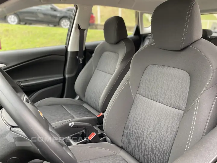 TRACKER 1.0 TURBO FLEX AUTOMÁTICO