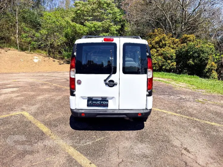 Doblo ESSENCE 1.8 Flex 16V 5p