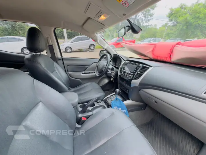 L 200 Triton 2.4 16V SPORT HPE 4X4 CABINE DUPLA TURBO DIESEL