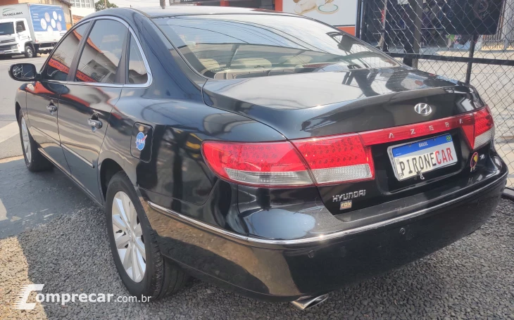 AZERA 3.3 MPFI GLS Sedan V6 24V