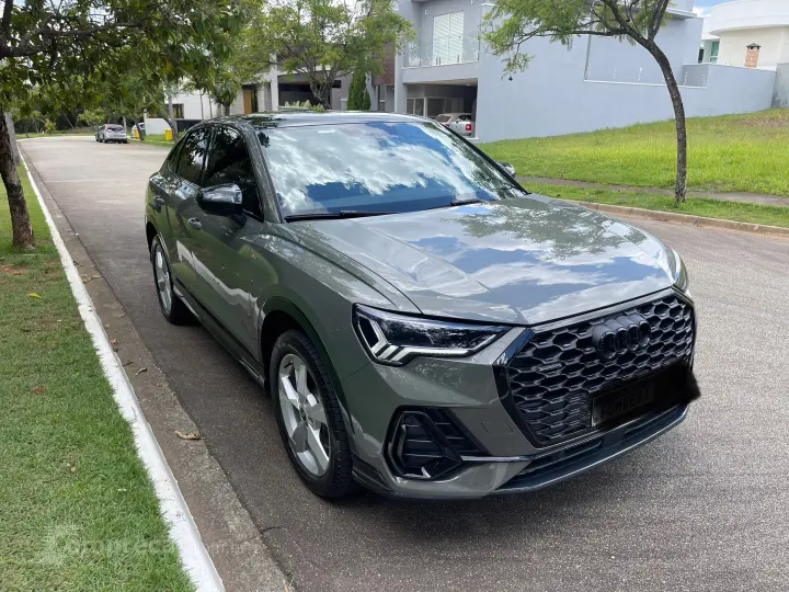 Q3 2.0 40 TFSI Sportback Performance Black Quattro