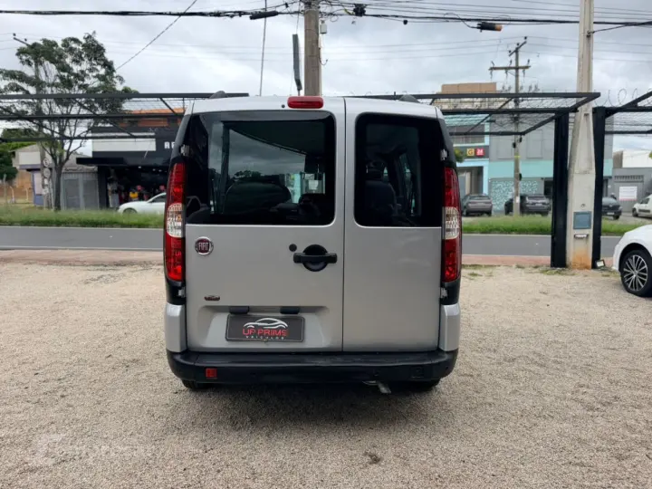 Doblo 1.8 16V 4P FLEX ESSENCE 7 LUGARES