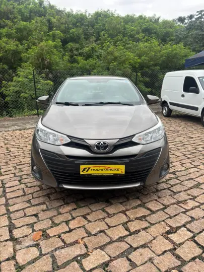 YARIS 1.5 16V Sedan XL