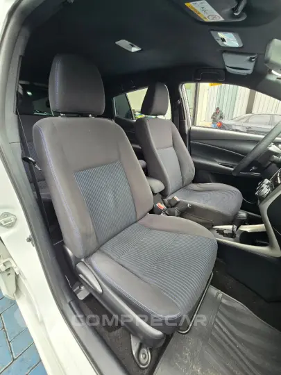 YARIS XL Live 1.3 Flex 16V 5p Aut.