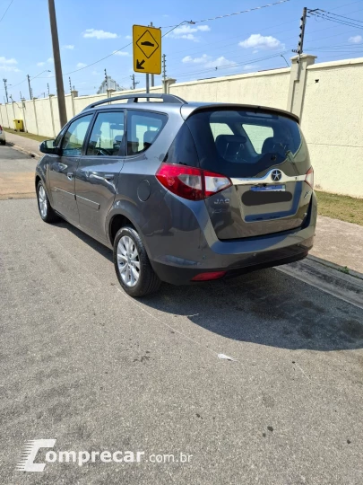 J6 2.0 16V 7 Lugares