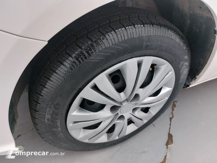 VOYAGE 1.0 12V MPI TOTALFLEX 4P MANUAL