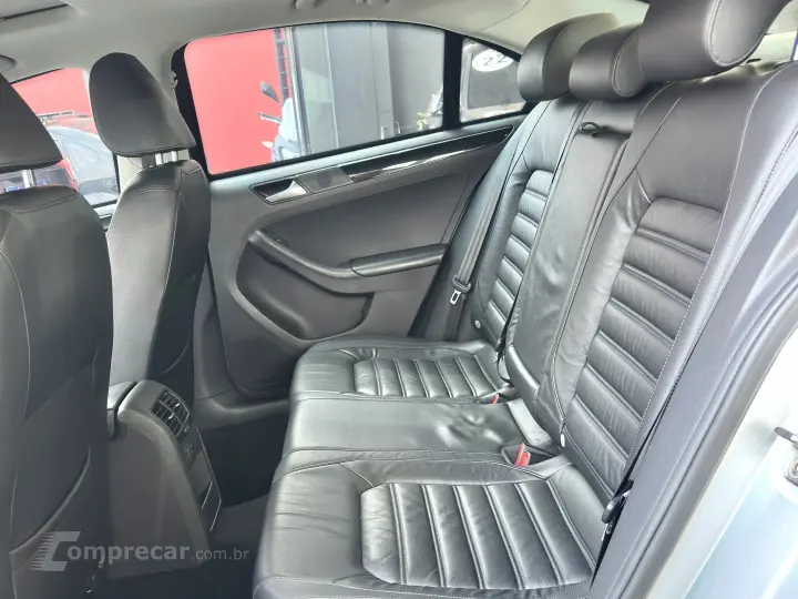 JETTA 2.0 TSI HIGHLINE 211CV GASOLINA 4P TIPTRONIC