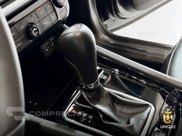 COMPASS - 1.3 T270 TURBO LONGITUDE AT6