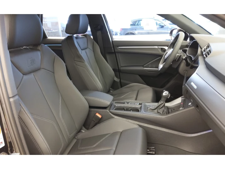 Q3 2.0 40 TFSI GASOLINA PERFORMANCE BLACK QUATTRO TIPTRONIC