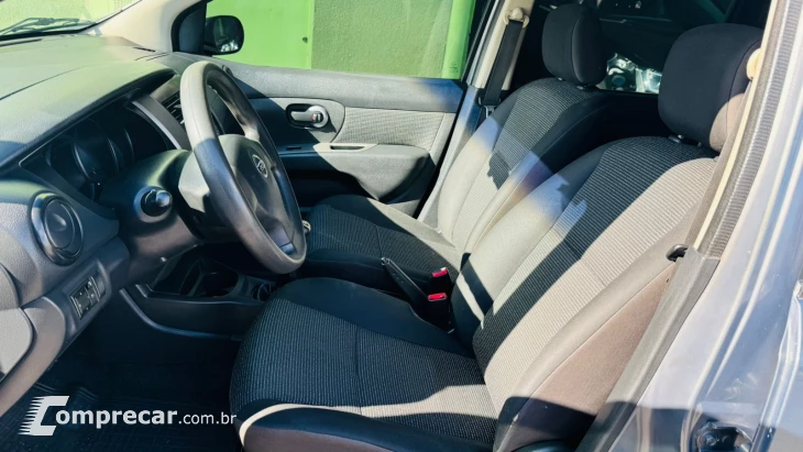 LIVINA 1.6 S 16V