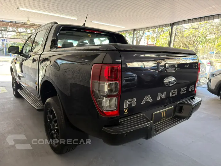 RANGER 2.2 Black 4X2 CD 16V