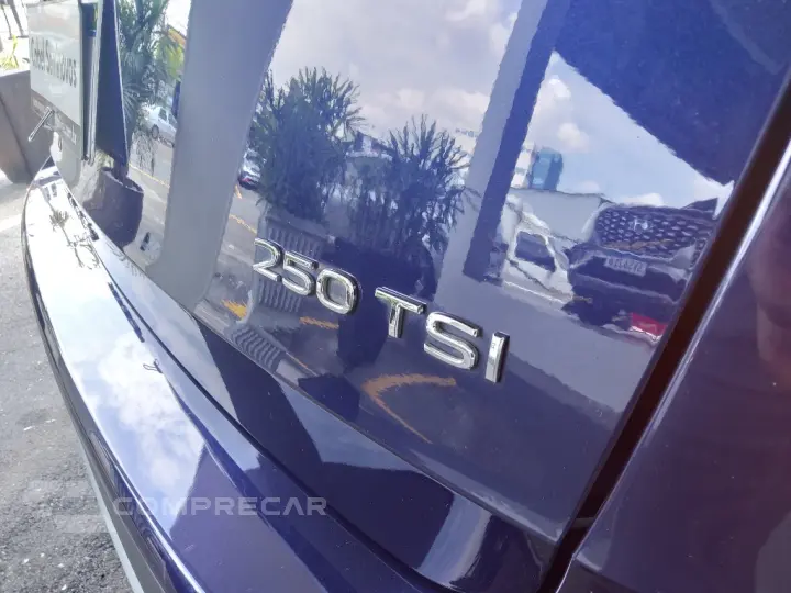 TAOS 1.4 250 TSI TOTAL FLEX HIGHLINE AUTOMÁTICO