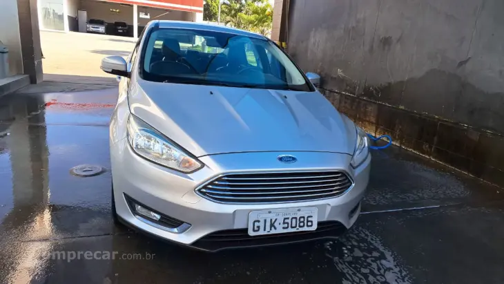 FOCUS 2.0 Titanium Fastback 16V