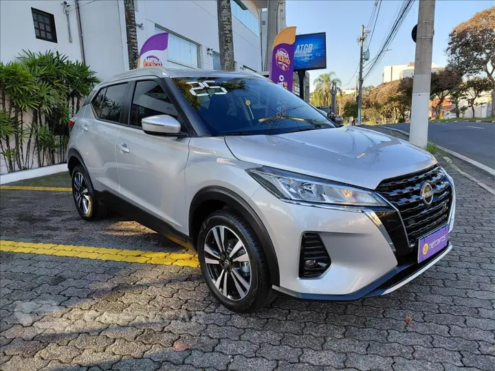 KICKS PLAY 1.6 16V FLEXSTART SENSE XTRONIC