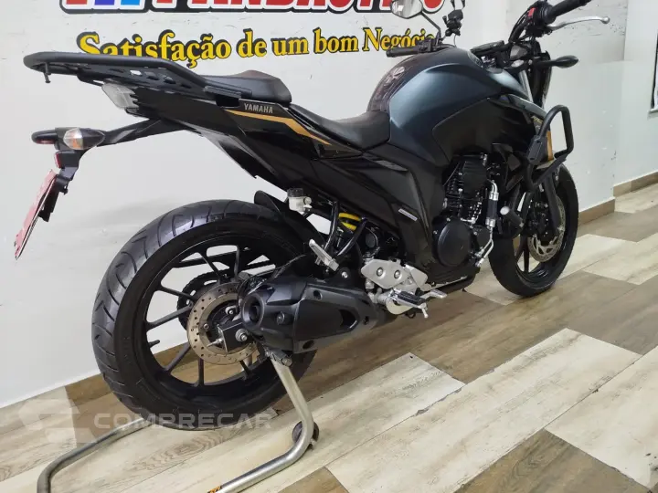 FZ 25 FAZER
