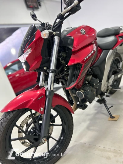 Fazer 250