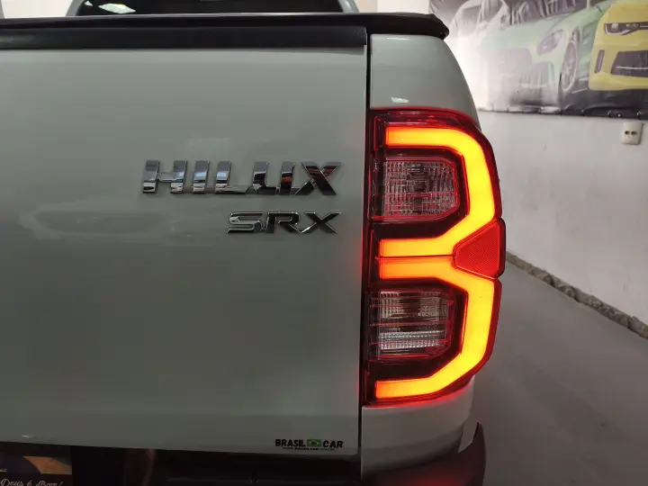 HILUX 2.8 D-4D TURBO DIESEL CD SRX 4X4 AUTOMÁTICO