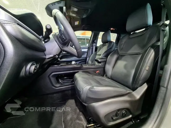 RAMPAGE REBEL HURR. 4 2.0 TB CD 4X4 AUT