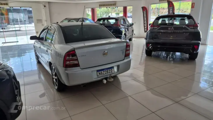 ASTRA 2.0 MPFI Advantage Sedan 8V