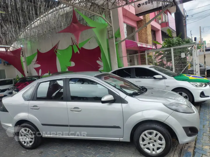 FIESTA 1.6 ROCAM SE SEDAN 8V