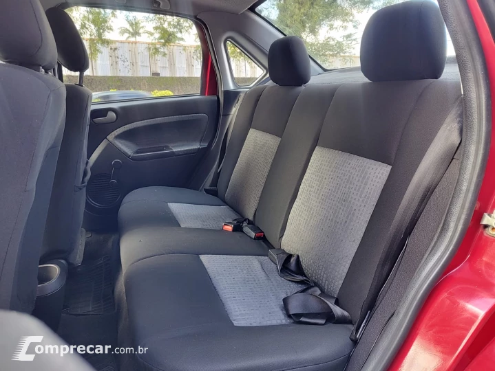 FIESTA 1.6 MPI Class Sedan 8V