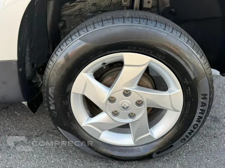 DUSTER Dynamique 4x4 2.0 Hi-Flex 16V Mec