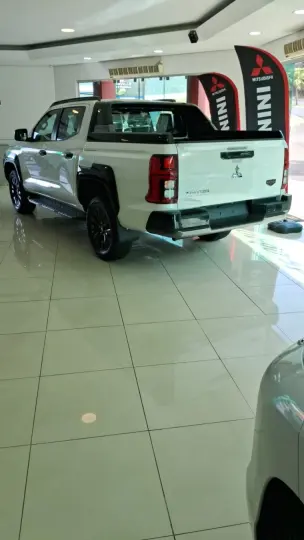 L200 TRITON 2.4 16V Turbo Sport Hpe-s CD 4X4