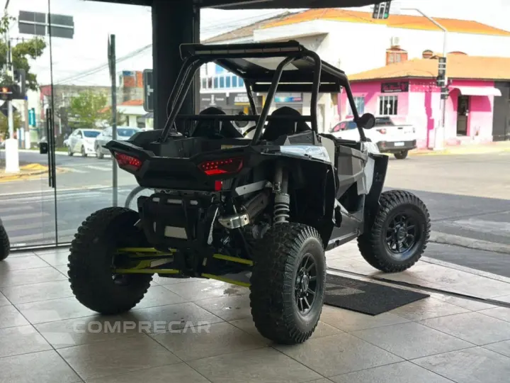 RZR XP 1000 EPS 4X4 (UTV)
