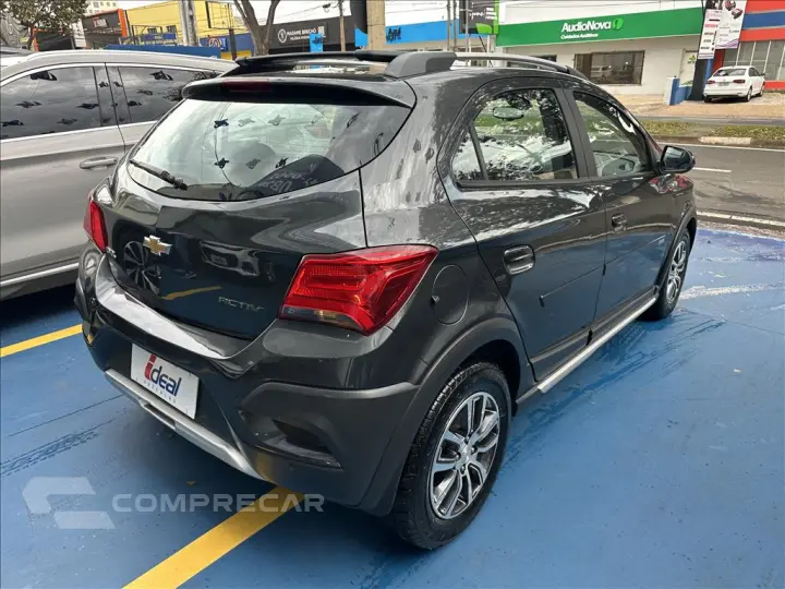 ONIX 1.4 MPFI ACTIV 8V FLEX 4P AUTOMÁTICO