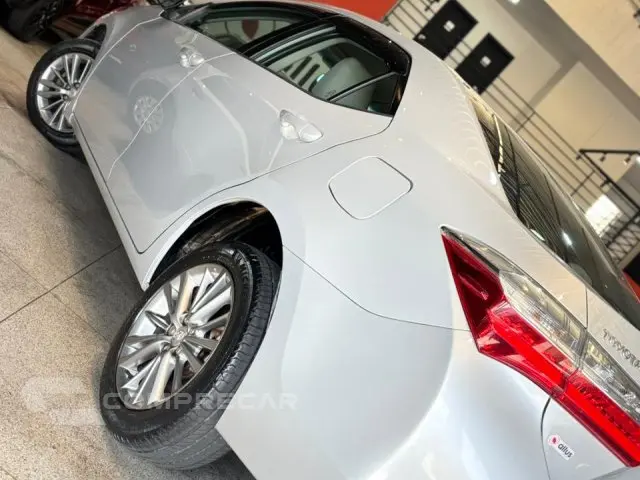 COROLLA - 1.8 GLI UPPER 16V 4P AUTOMÁTICO