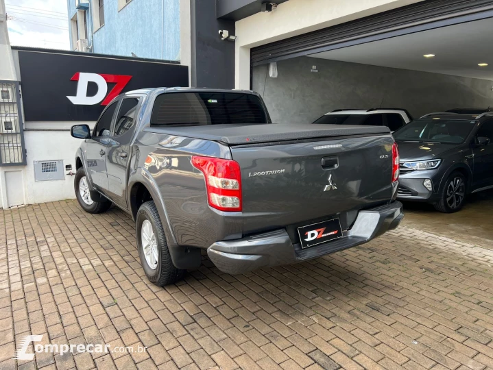 L200 TRITON 2.4 16V Turbo Sport GLS CD 4X4