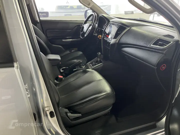 L200 TRITON 2.4 16V Turbo Sport HPE CD 4X4