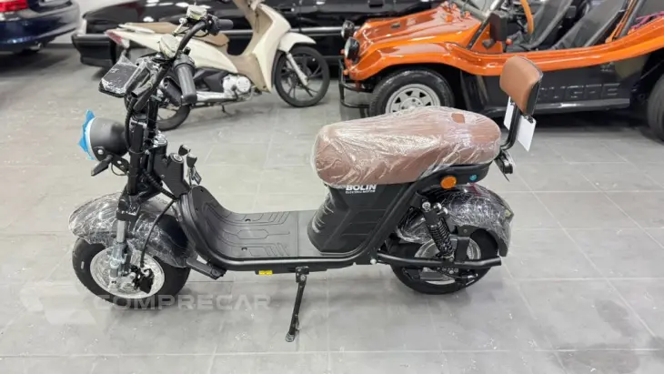 SCOOTER ELETRICA CHOPPER X13 PRETA 1000W