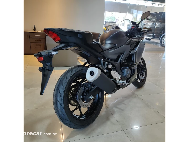 YZF R-3 321