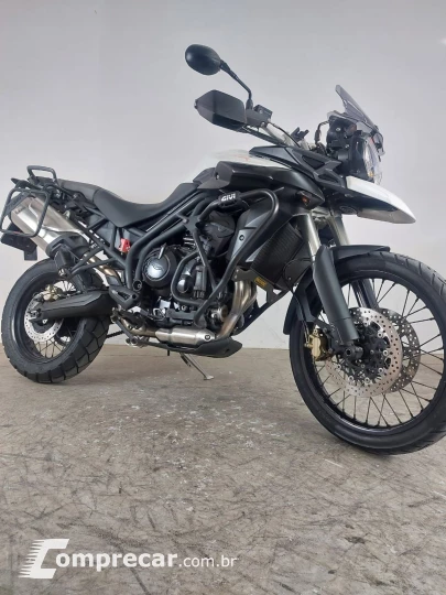 TRIUMPH TIGER 800 XCA