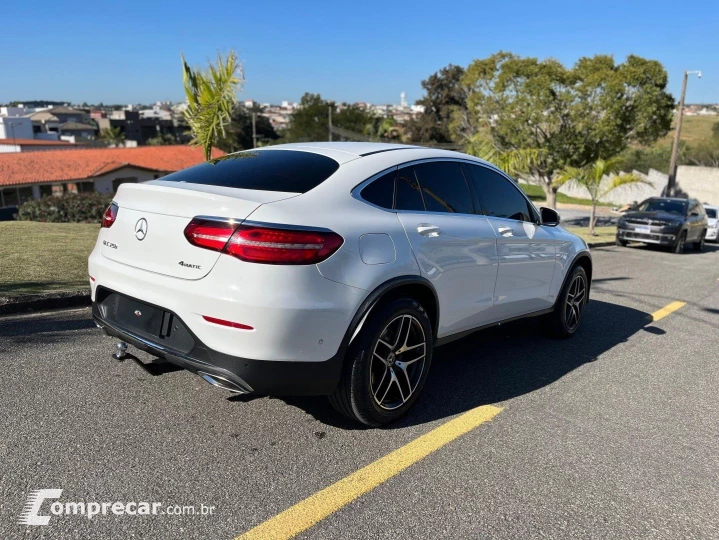 GLC 250 2.0 CGI GASOLINA COUPÉ 4MATIC 9G-TRONIC