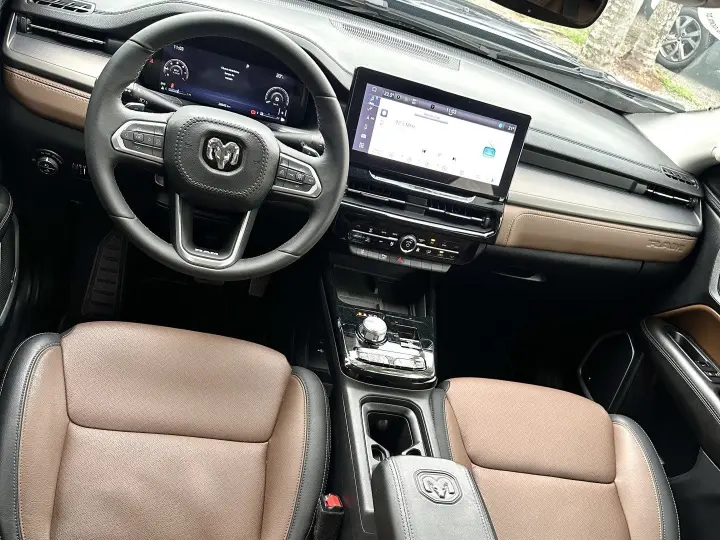 RAMPAGE 2.0 TURBO DIESEL LARAMIE 4X4 AUTOMÁTICO