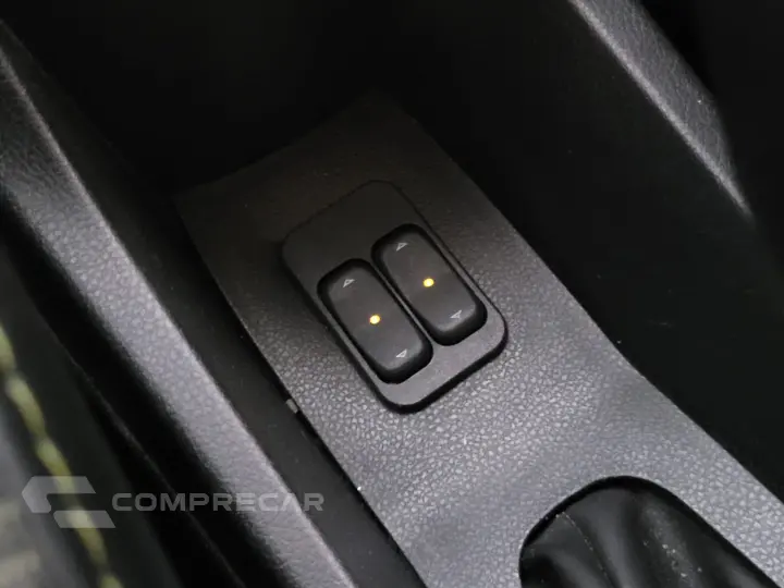 Kwid KWID OUTSIDER 1.0 Flex 12V 5p Mec.