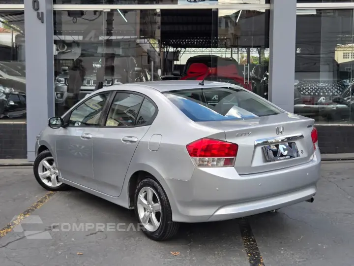 CITY Sedan LX 1.5 Flex 16V 4p Aut.