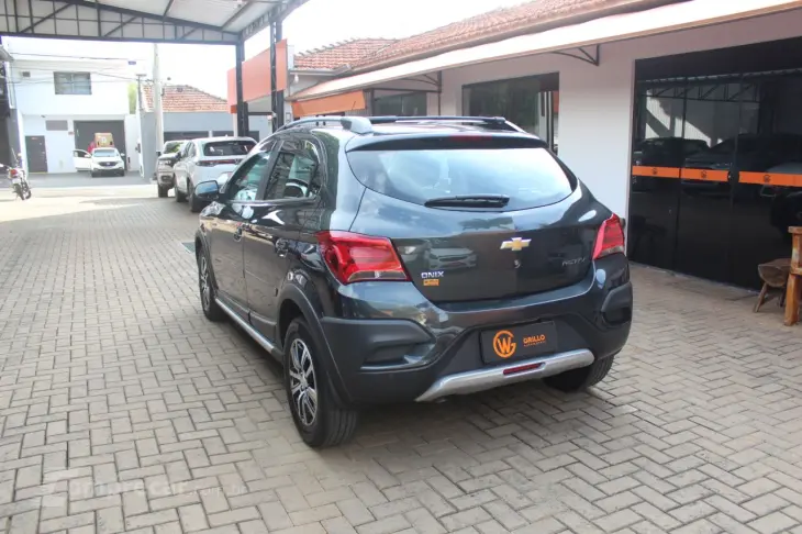 Onix Hatch 1.4 4P FLEX ACTIVE