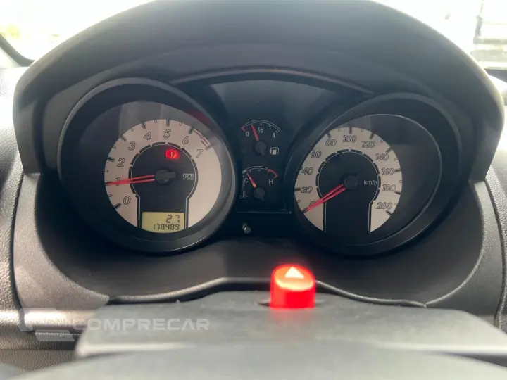 FIESTA 1.6 MPI Class Hatch 8V