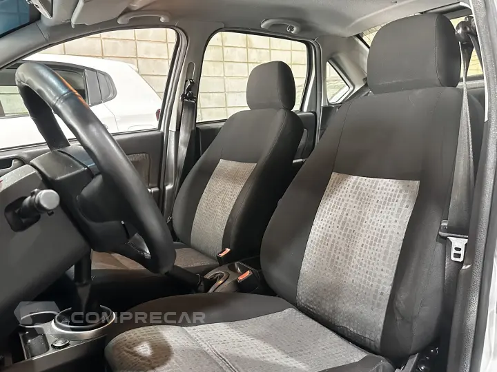 FIESTA 1.6 ROCAM SE SEDAN 8V FLEX 4P MANUAL