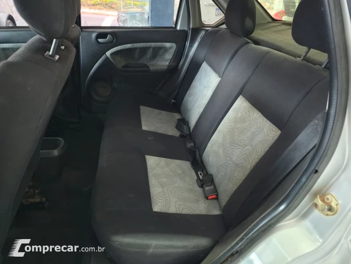 FIESTA 1.6 MPI Class Sedan 8V