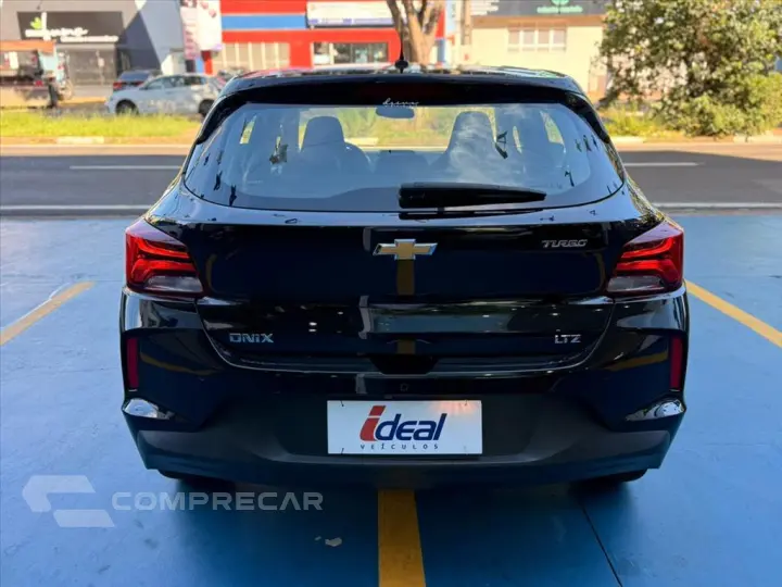 ONIX 1.0 TURBO FLEX LTZ AUTOMÁTICO