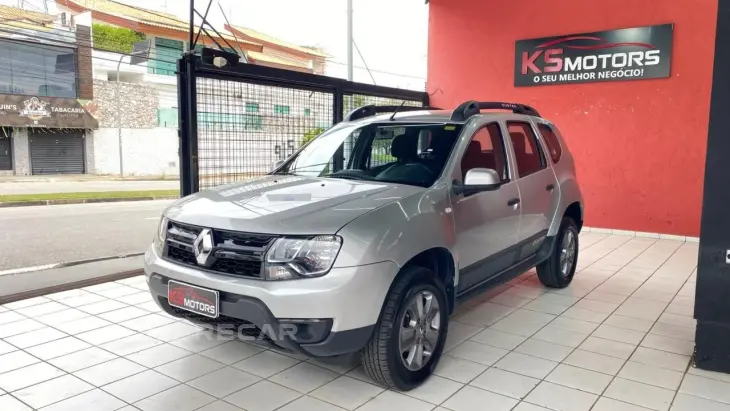 RENAULT DUSTER